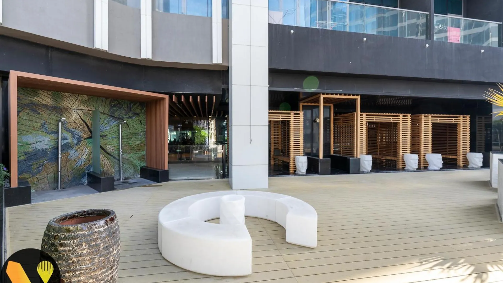 Vogue Bayz -Burj Khalifa Views Near Dubai Mall Apartment