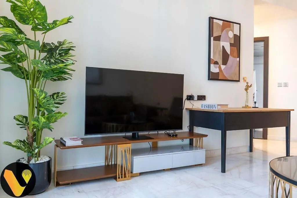 Vogue Bayz -Burj Khalifa Views Near Dubai Mall Apartment